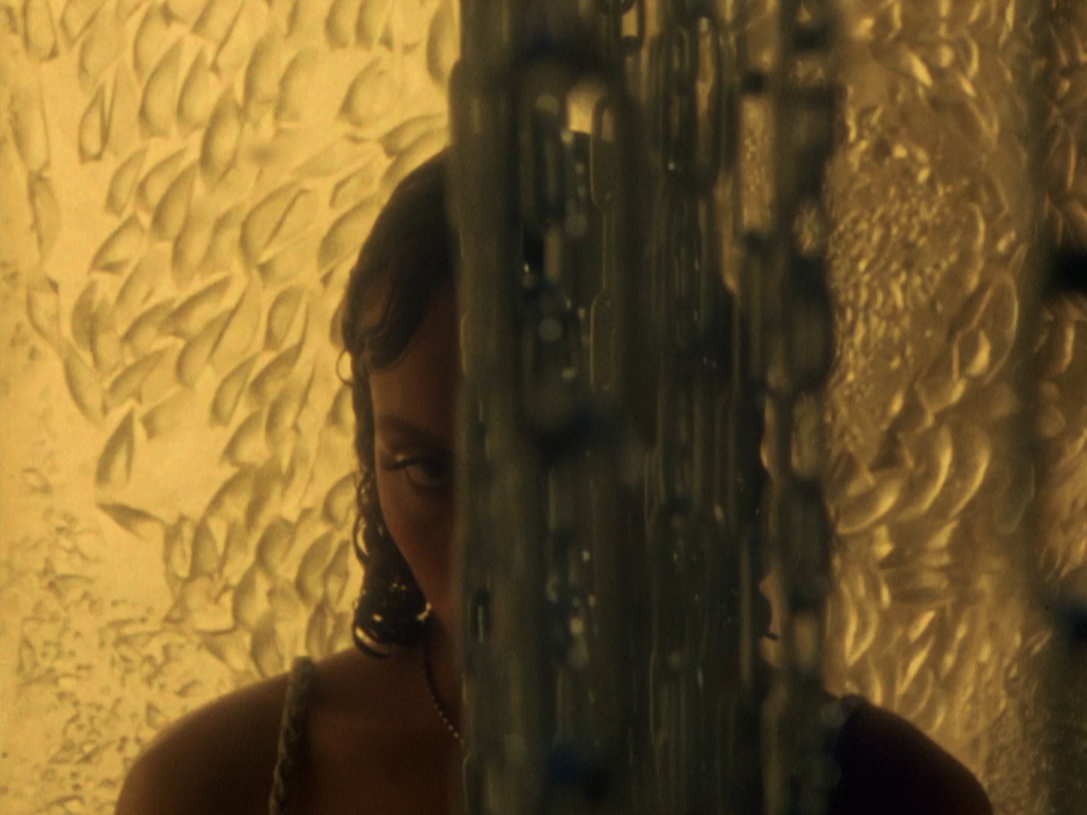 Analog 16mm film frame by six:soixante — artisan cinematography shot on celluloid in Paris